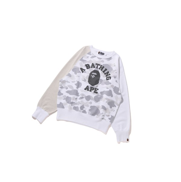 Mikiny A BATHING APE Bape College Crazy Color Camo Raglan Crewneck Damske Biele | 4281-IJPNV