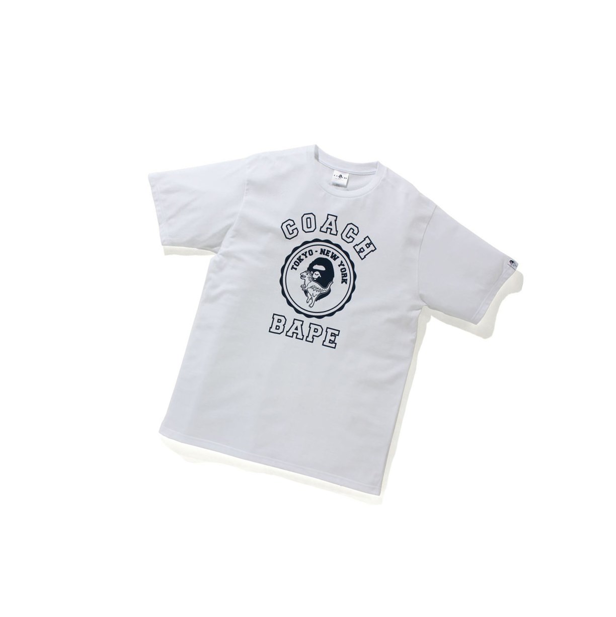Tricko A BATHING APE Bape X Coach College Tee Kratke Sleeve Panske Biele | 7231-EAJKI